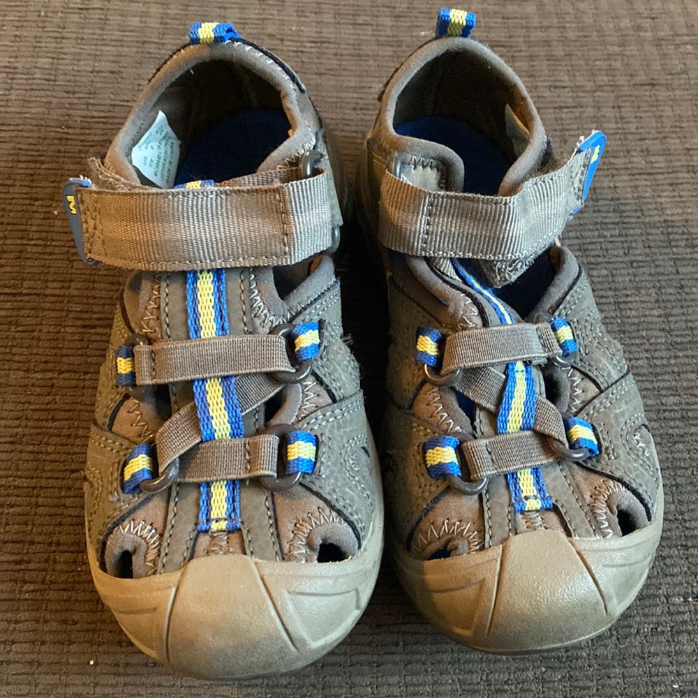 Toddler Boys Merrell sandal shoes size 10w
